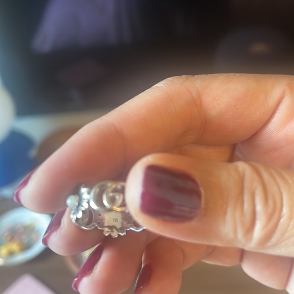 🌼Gucci Double G Flower Ring🌼 - Picture 7 of 7